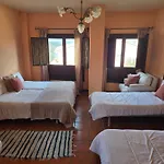 El Castellar Apartment *