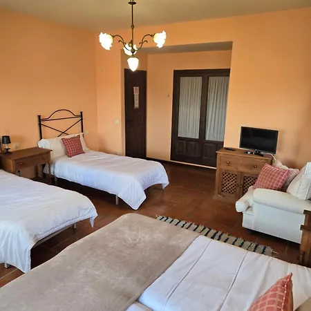 El Castellar Apartment *